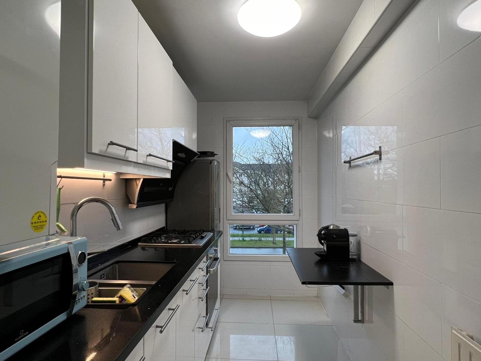 Location 3 Chambres Spacieuses Dans Appartment 2 Mn Rer Bussy Saint Georges Exterior foto